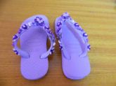 Chinelo Havaianas bordado com miçangas.