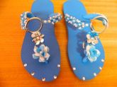 Chinelo Havaianas bordado com miçangas.