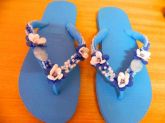 Chinelo Havaianas bordado com miçangas.